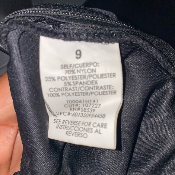 Lace Embroidered Sequins overlay padded croptop with criss cross back size 9 - Picture 5 of 5